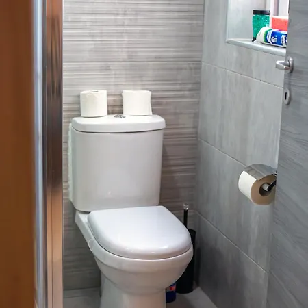 아파트 Modern Hennessy