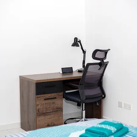 Modern Hennessy سانت جوليان