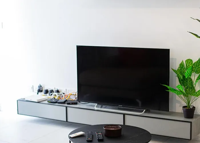 Apartment Modern Hennessy *