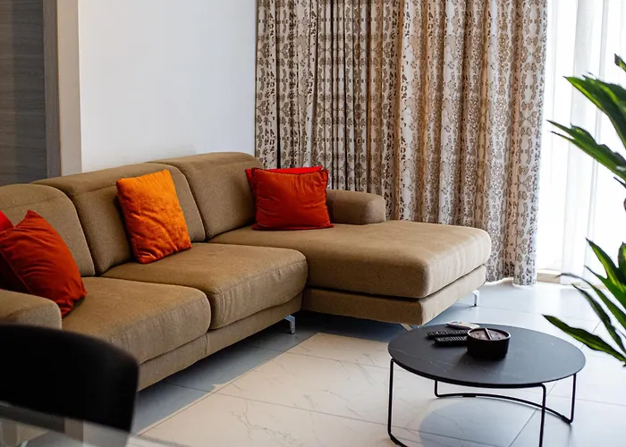 Apartment Modern Hennessy Saint Julian's