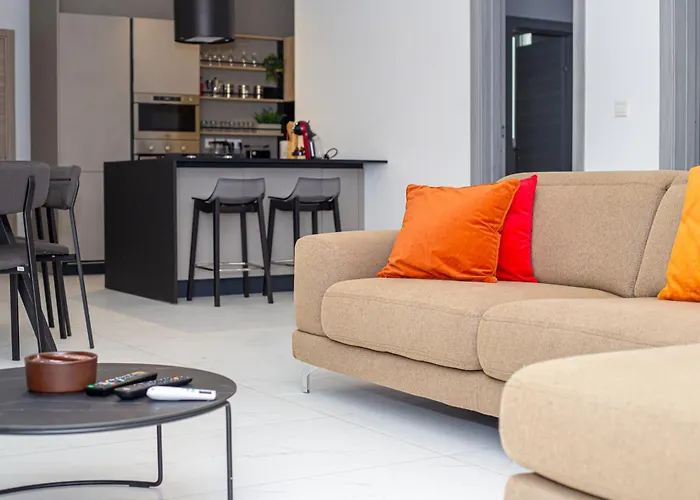 Modern Hennessy Saint Julian's