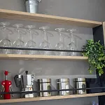 Modern Hennessy Daire